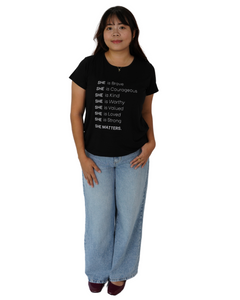 She is Tee - Simple font