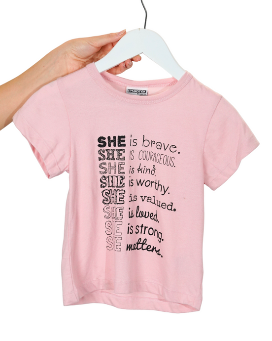 Kids Tee - SHE is (Soft pink)